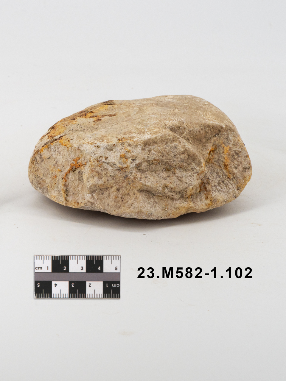 chopping tool (PERIODIZZAZIONI/ PREISTORIA/ Paleolitico/ Paleolitico inferiore)