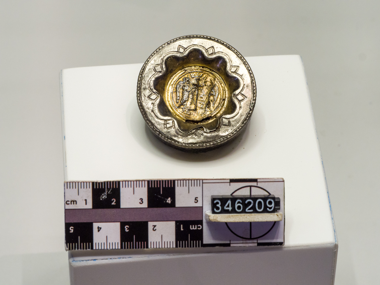 spilla, a scatola (ca SECOLI/ ARCHI DI SECOLI/ VI-VII)