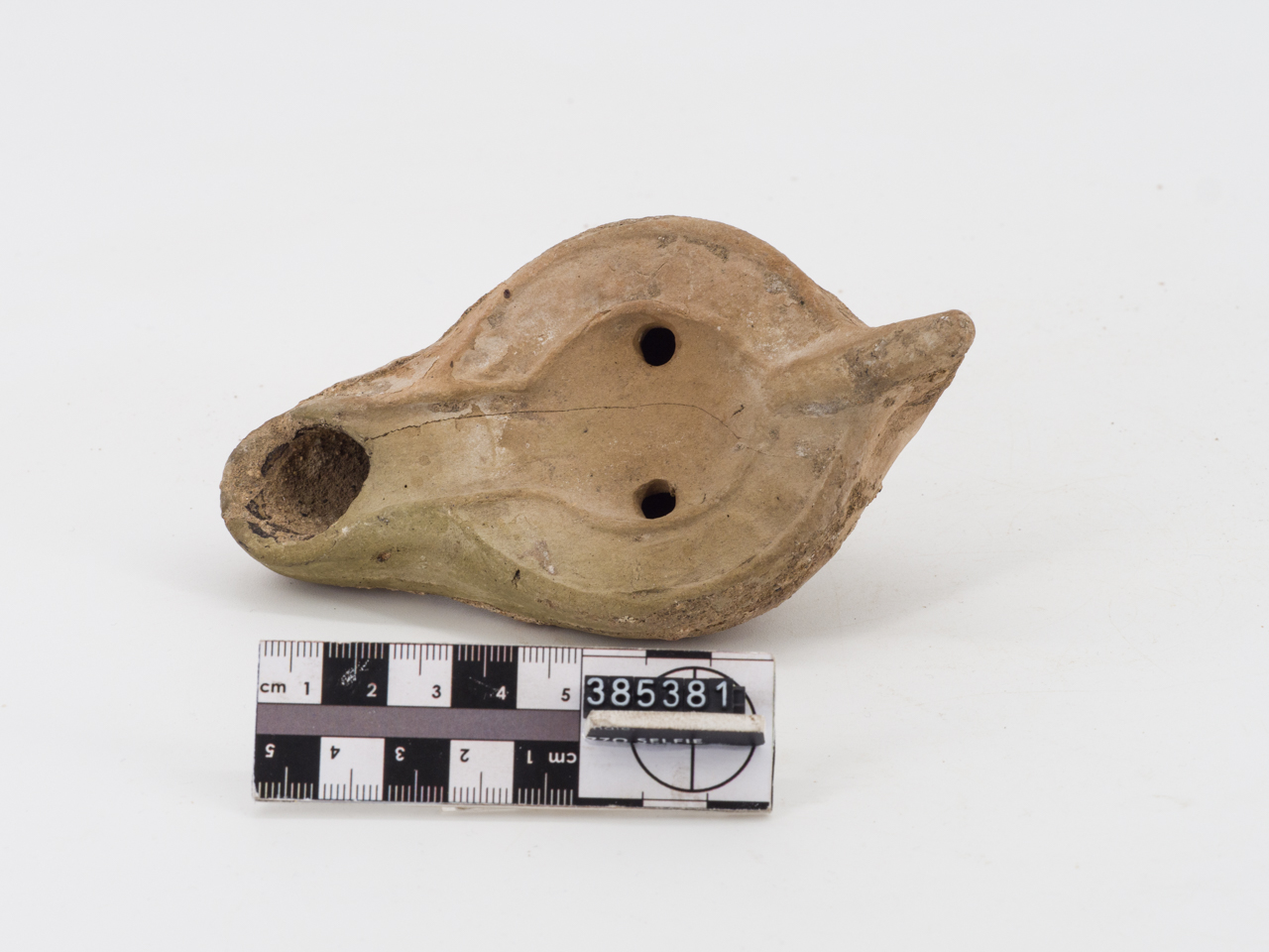 lucerna, a matrice (ca SECOLI/ ARCHI DI SECOLI/ V-VI)