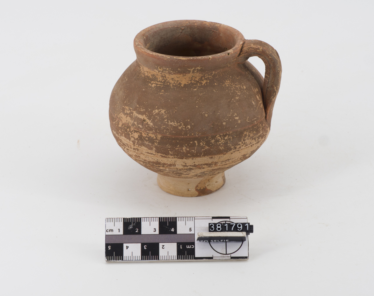 pentola, monoansata (ca SECOLI/ ARCHI DI SECOLI/ IV-V)