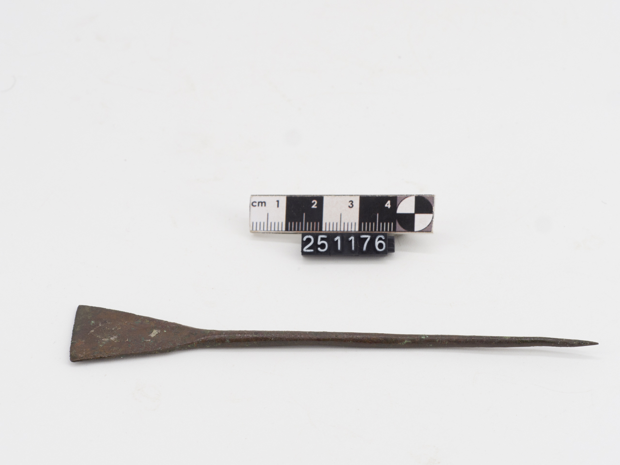 spatola/ da toeletta (ca SECOLI/ ARCHI DI SECOLI/ I-III sec. d.C)