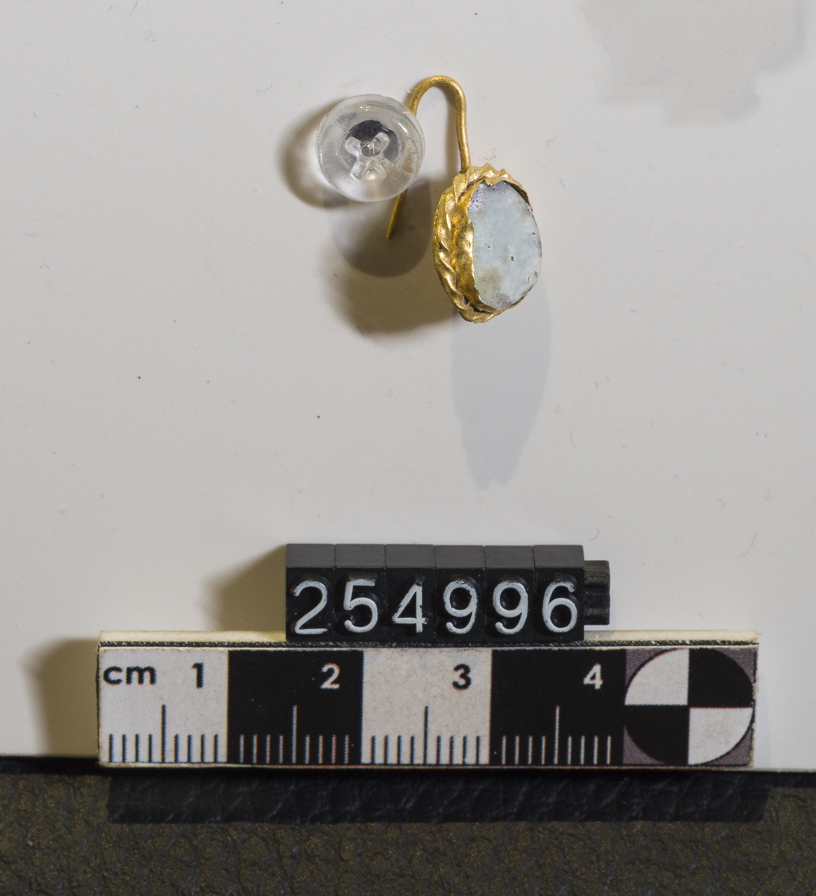 orecchino (ca SECOLI/ ARCHI DI SECOLI/ V-VI)