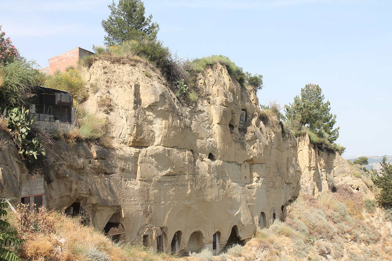 cantina, Cantine grotta di Aliano (non determinabile)