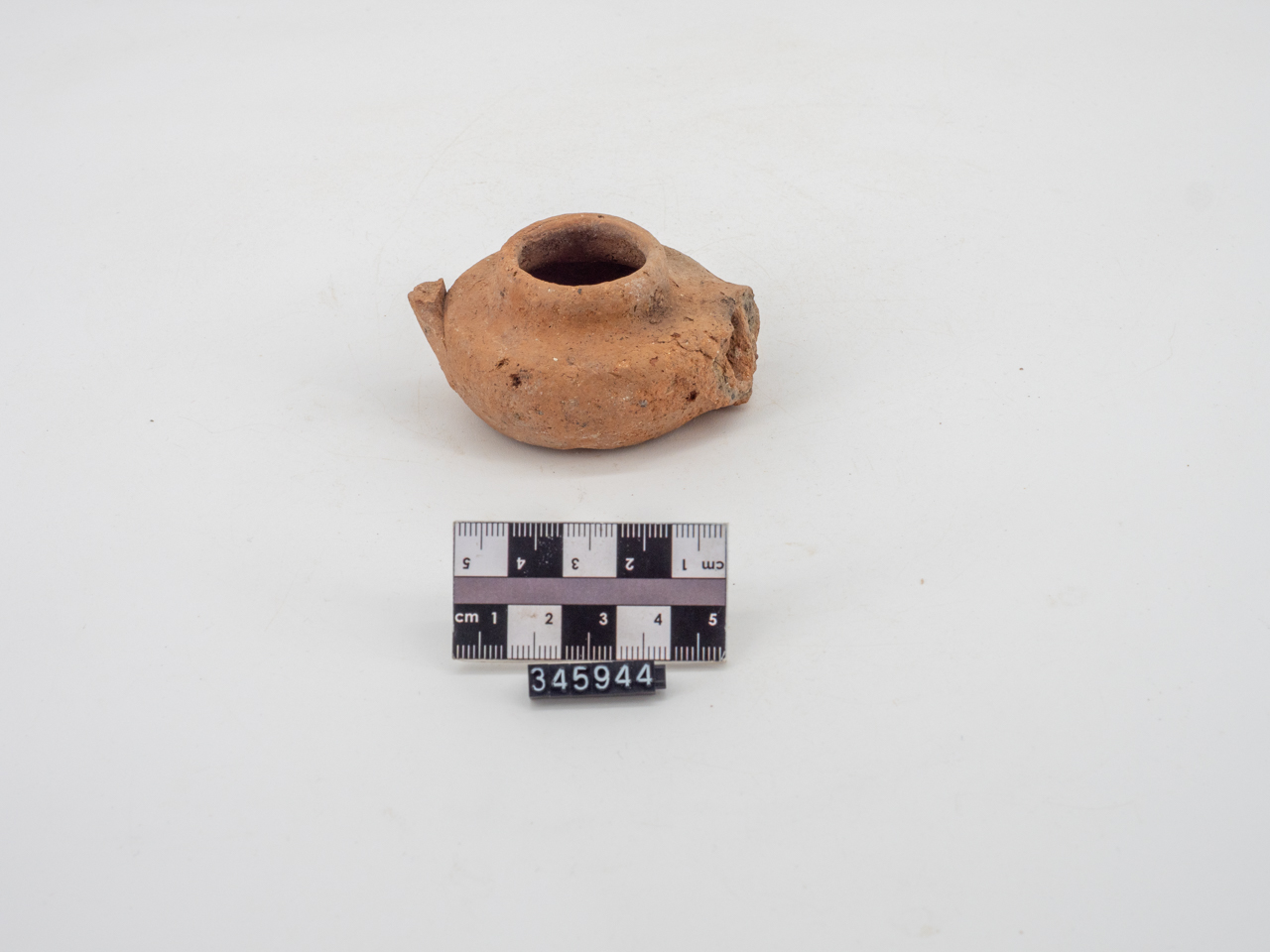 lucerna (ca SECOLI/ ARCHI DI SECOLI/ XII-XIII)