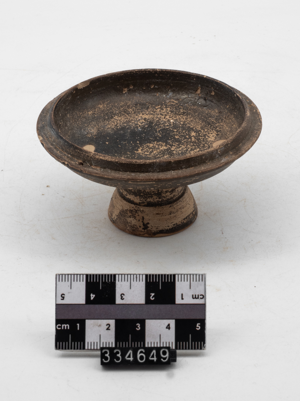 pisside, vasca (fine SECOLI/ IV a.C)