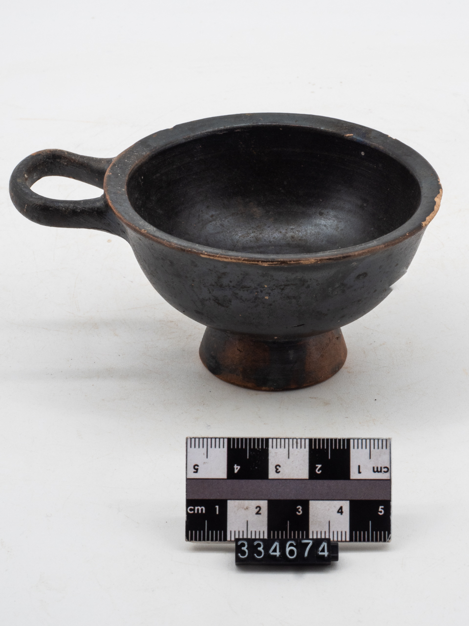 coppa/ emisferica, monoansata (fine SECOLI/ IV a.C)