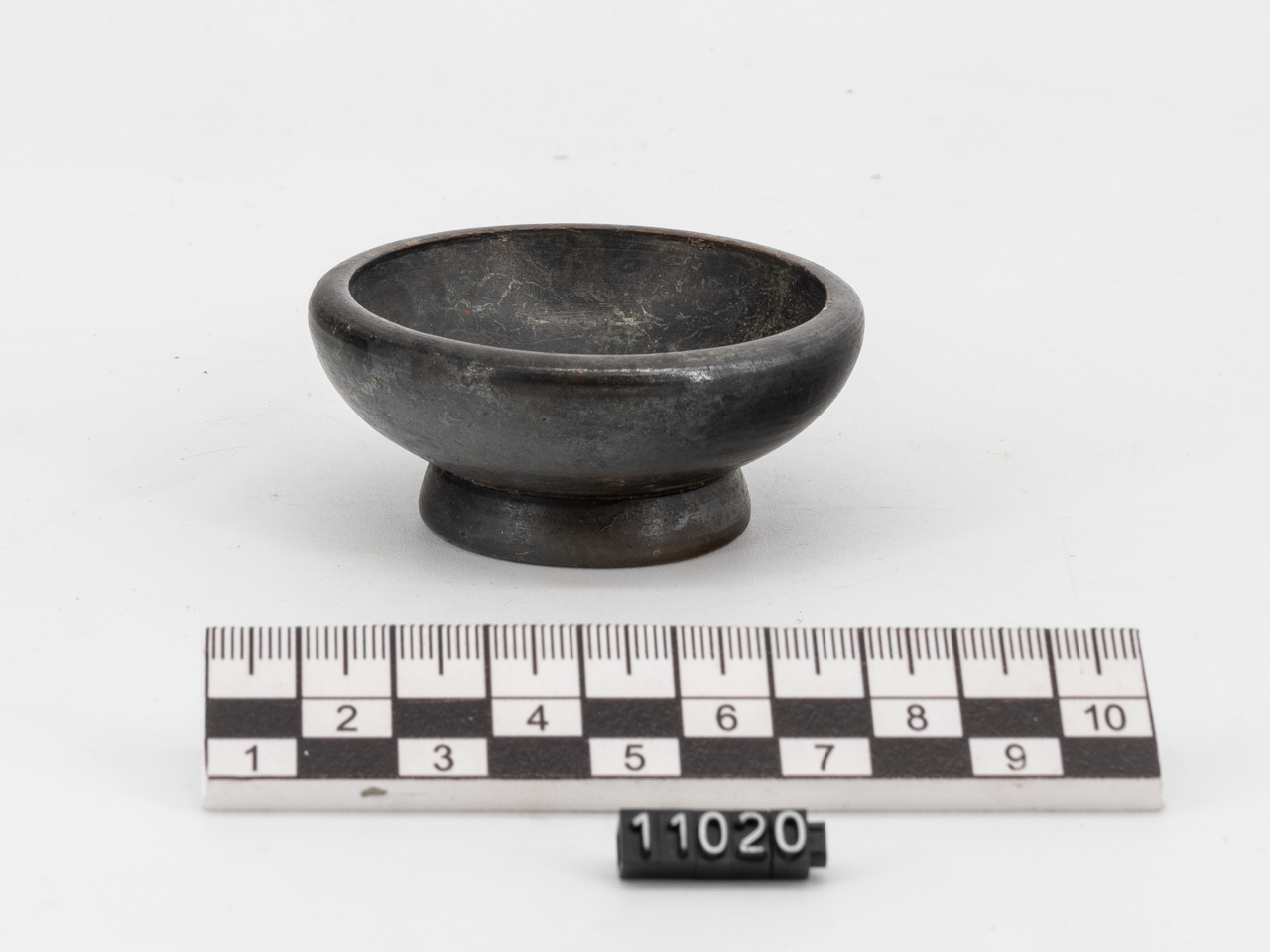 coppetta (metà/ metà IV a.C)