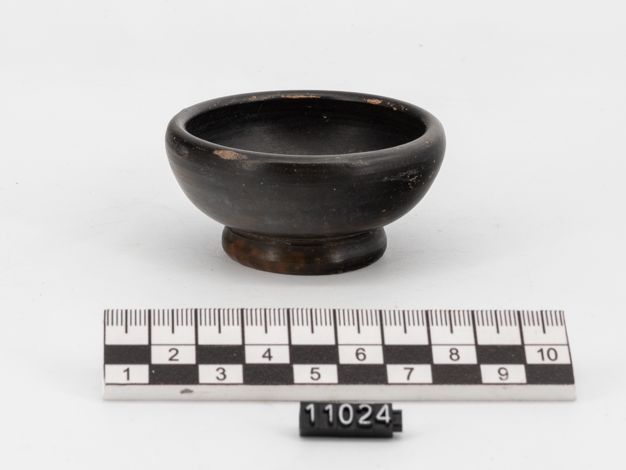 coppetta (metà/ metà IV a.C)