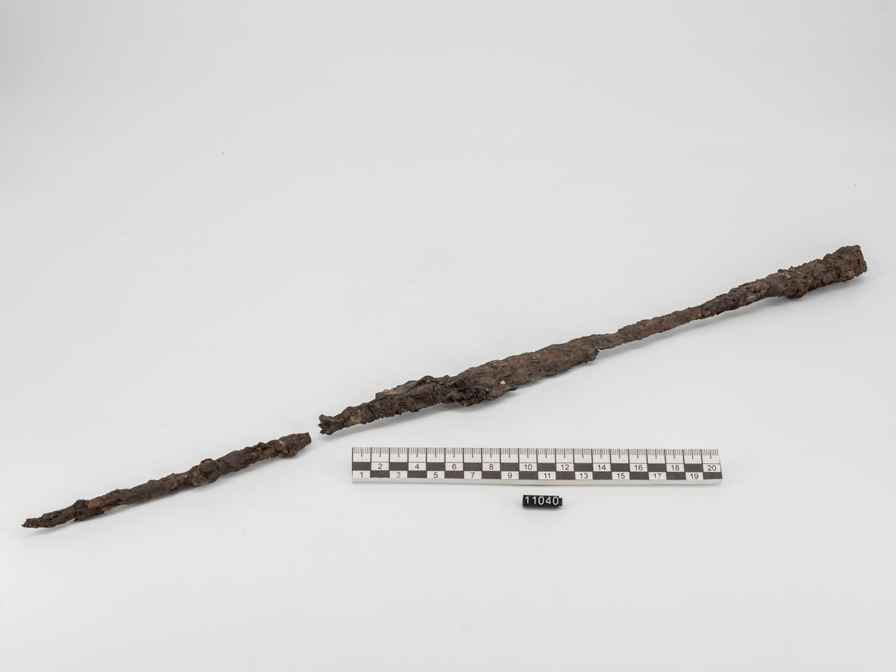 lancia/ punta (metà/ metà IV a.C)