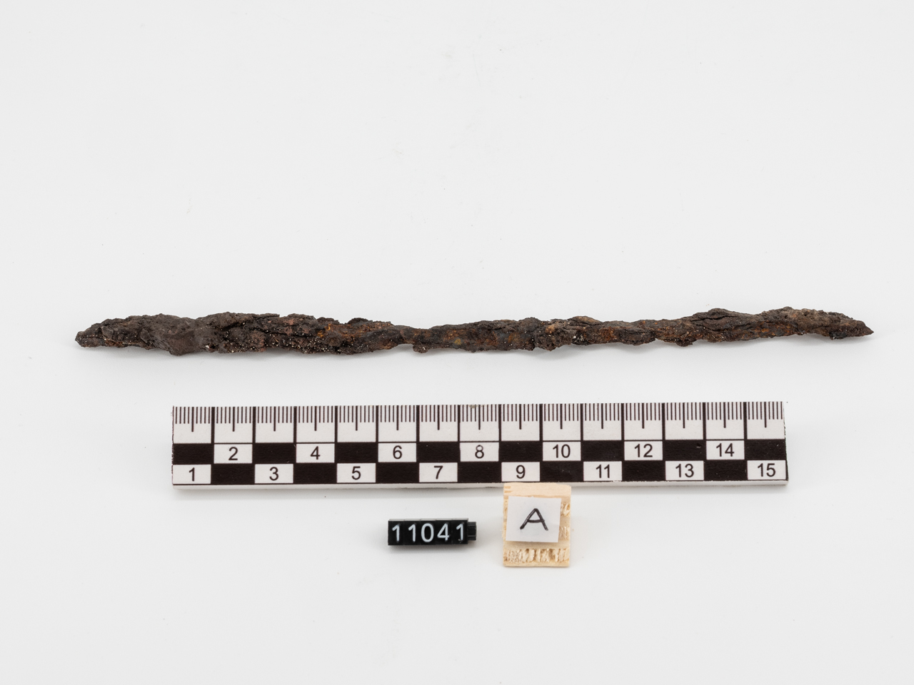 lancia/ punta (metà/ metà IV a.C)