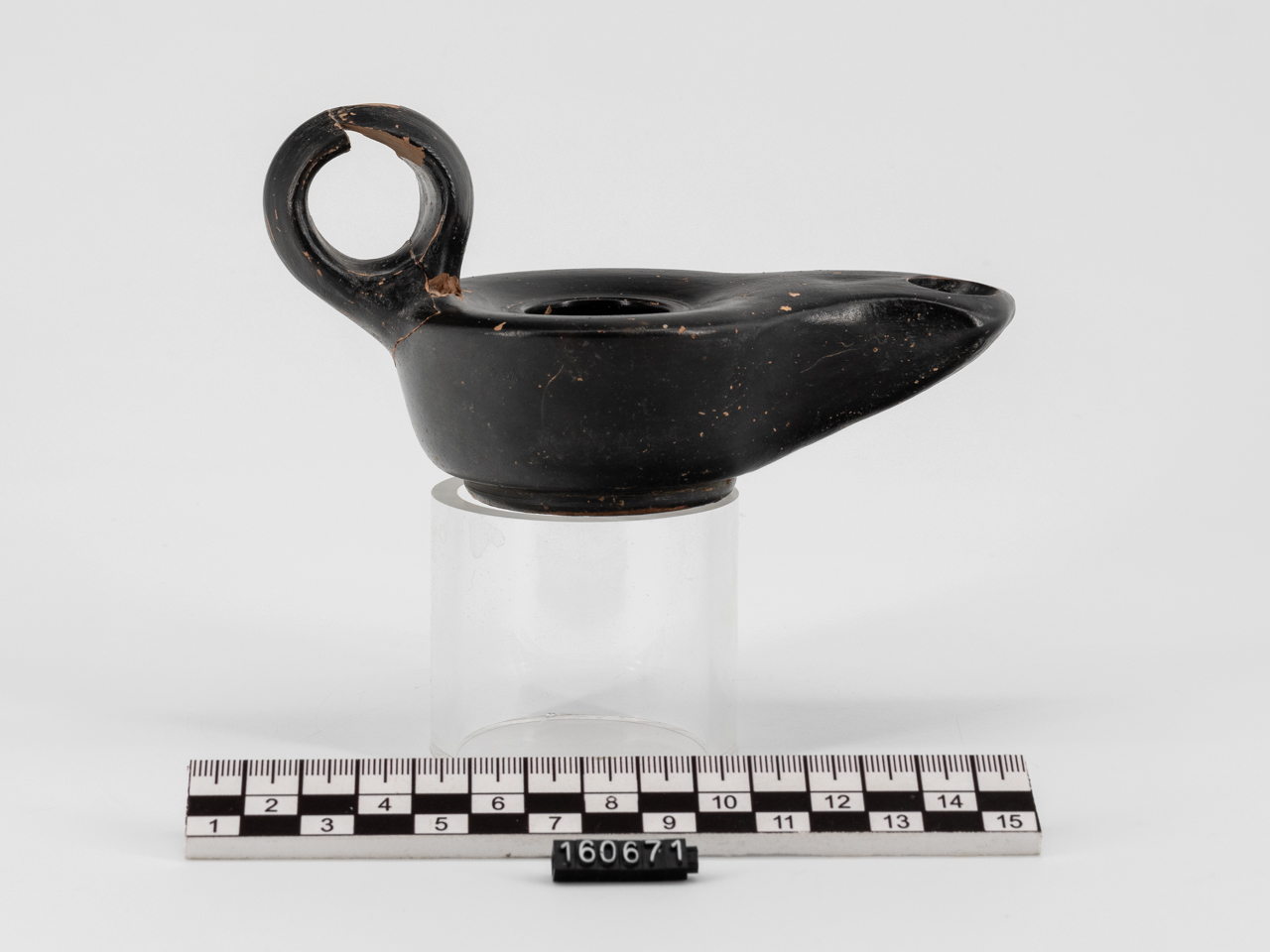 lucerna, Gruppo III Fabricotti (SECOLI/ IV a.C)