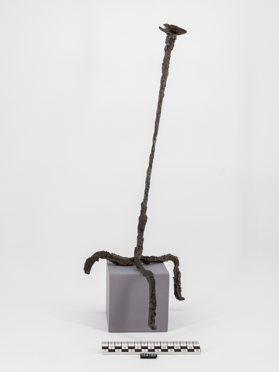 candelabro/ tripode (primo quarto SECOLI/ IV a.C)