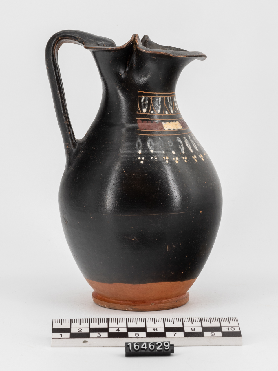 oinochoe, trilobata (SECOLI/ IV a.C)