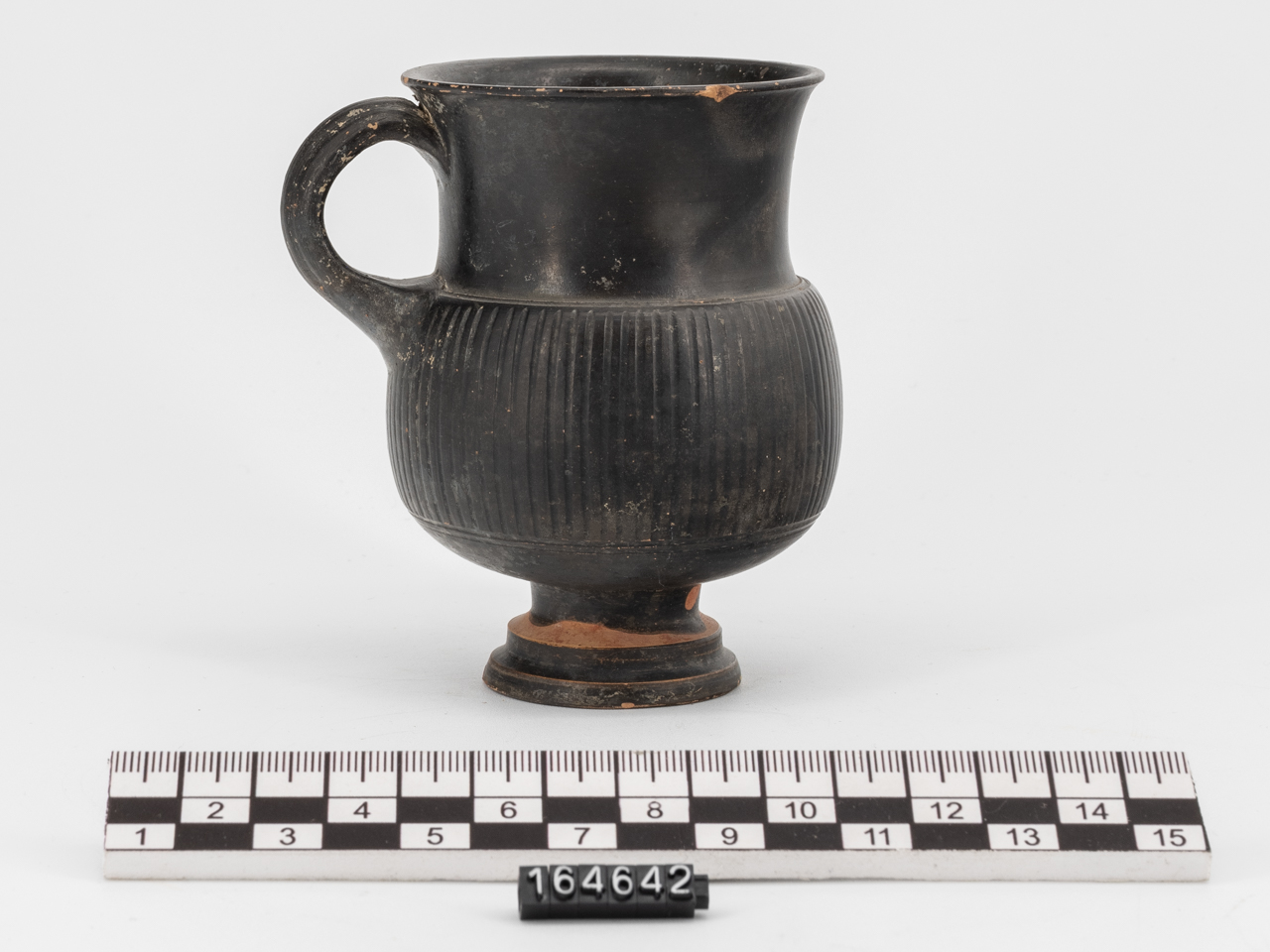 boccale, Morel 3722 (SECOLI/ IV a.C)