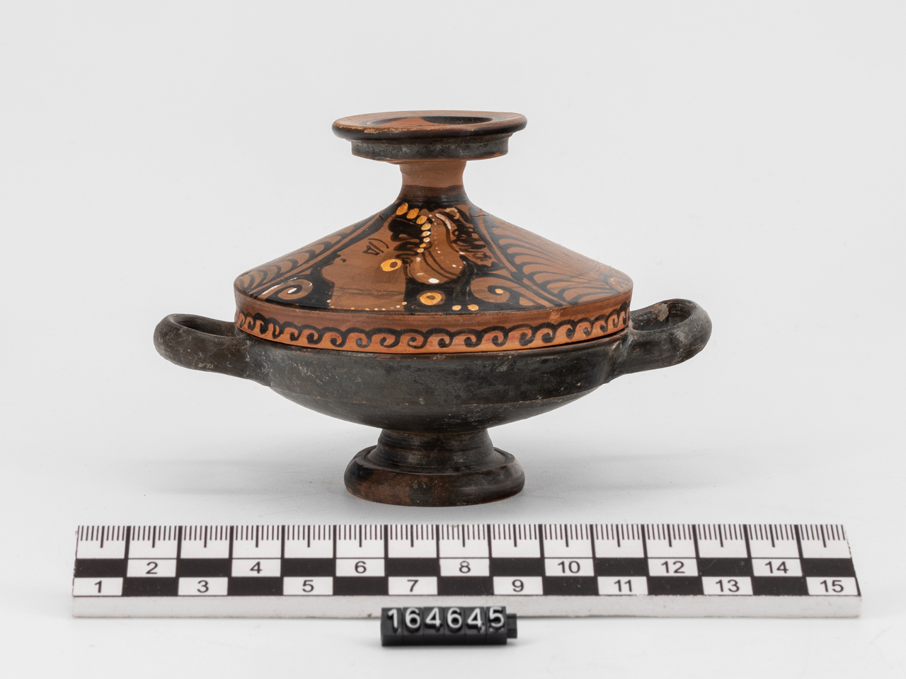 lekanis (SECOLI/ IV a.C)