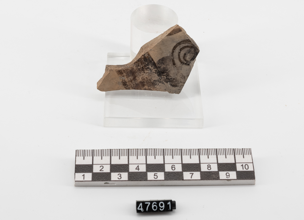 frammento/ parete - Miceneo IIIB2-IIIC1 (PERIODIZZAZIONI/ PROTOSTORIA/ Età del Bronzo/ Età del Bronzo recente)