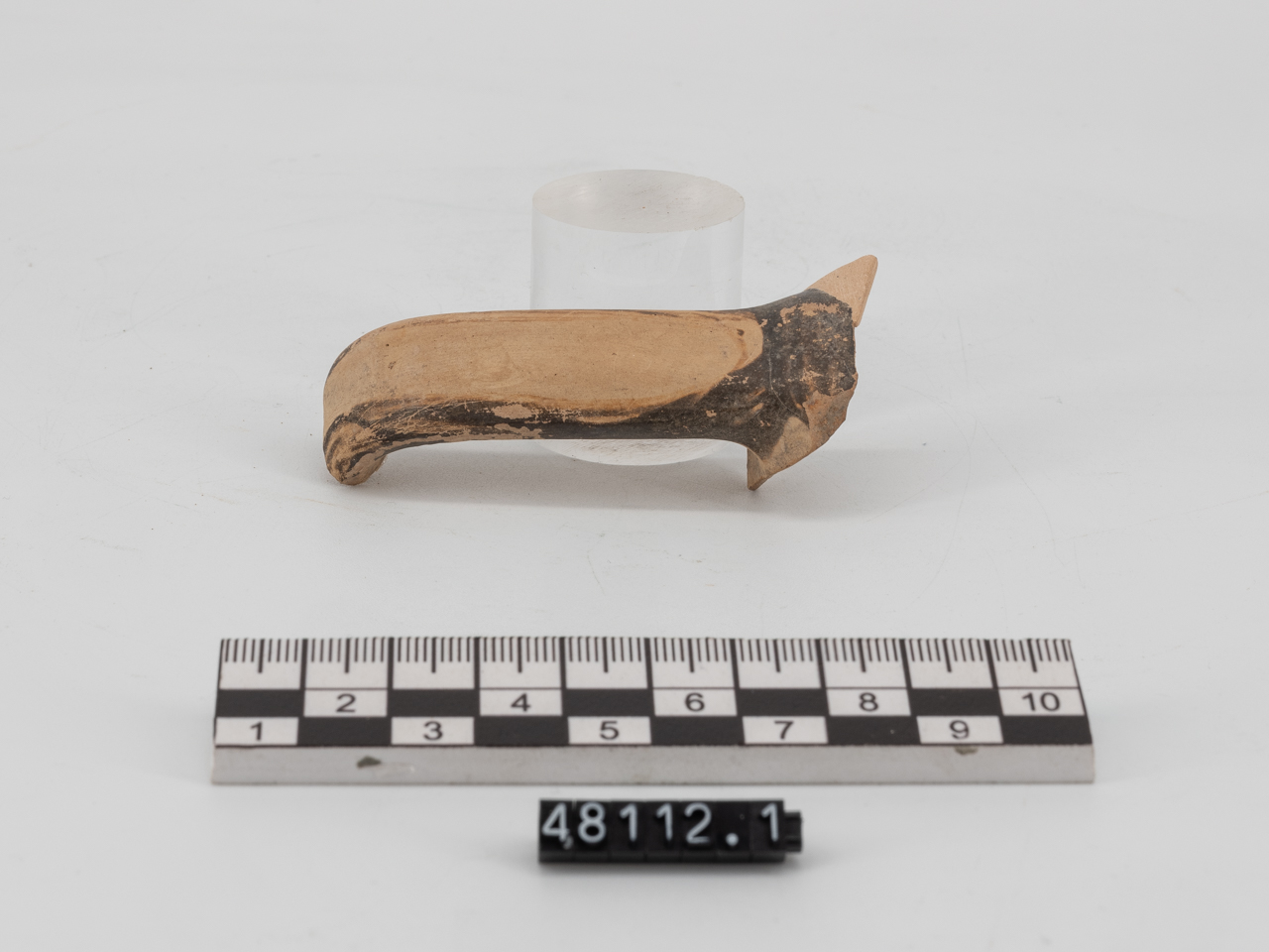 frammento/ ansa - Miceneo IIIB2-IIIC1 (PERIODIZZAZIONI/ PROTOSTORIA/ Età del Bronzo/ Età del Bronzo recente)