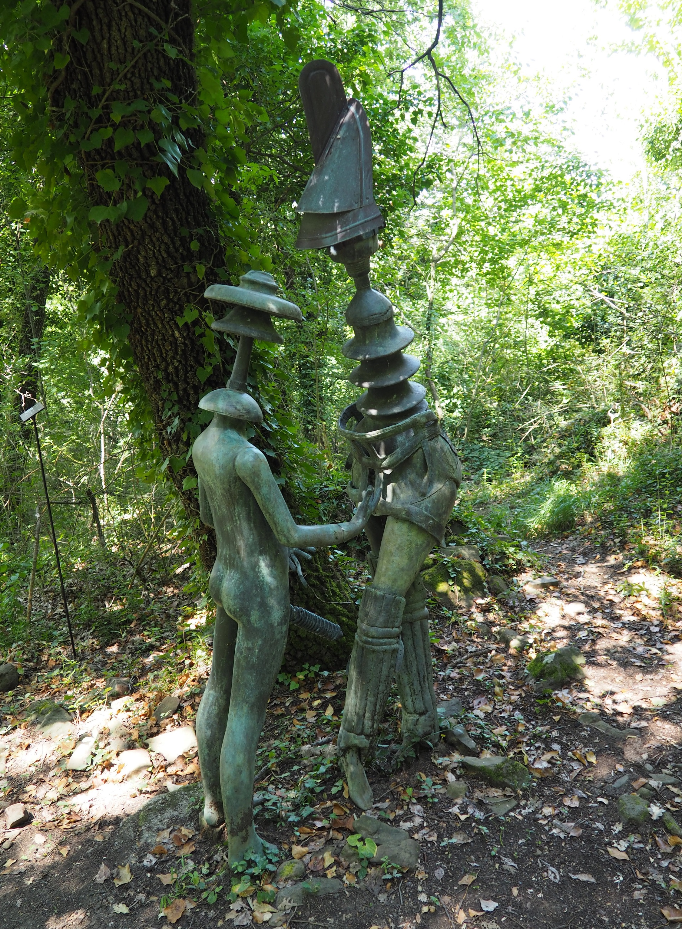 Il Galletto e la Mantide irreligiosa (installazione ambientale) di Spoerri Daniel (XX)