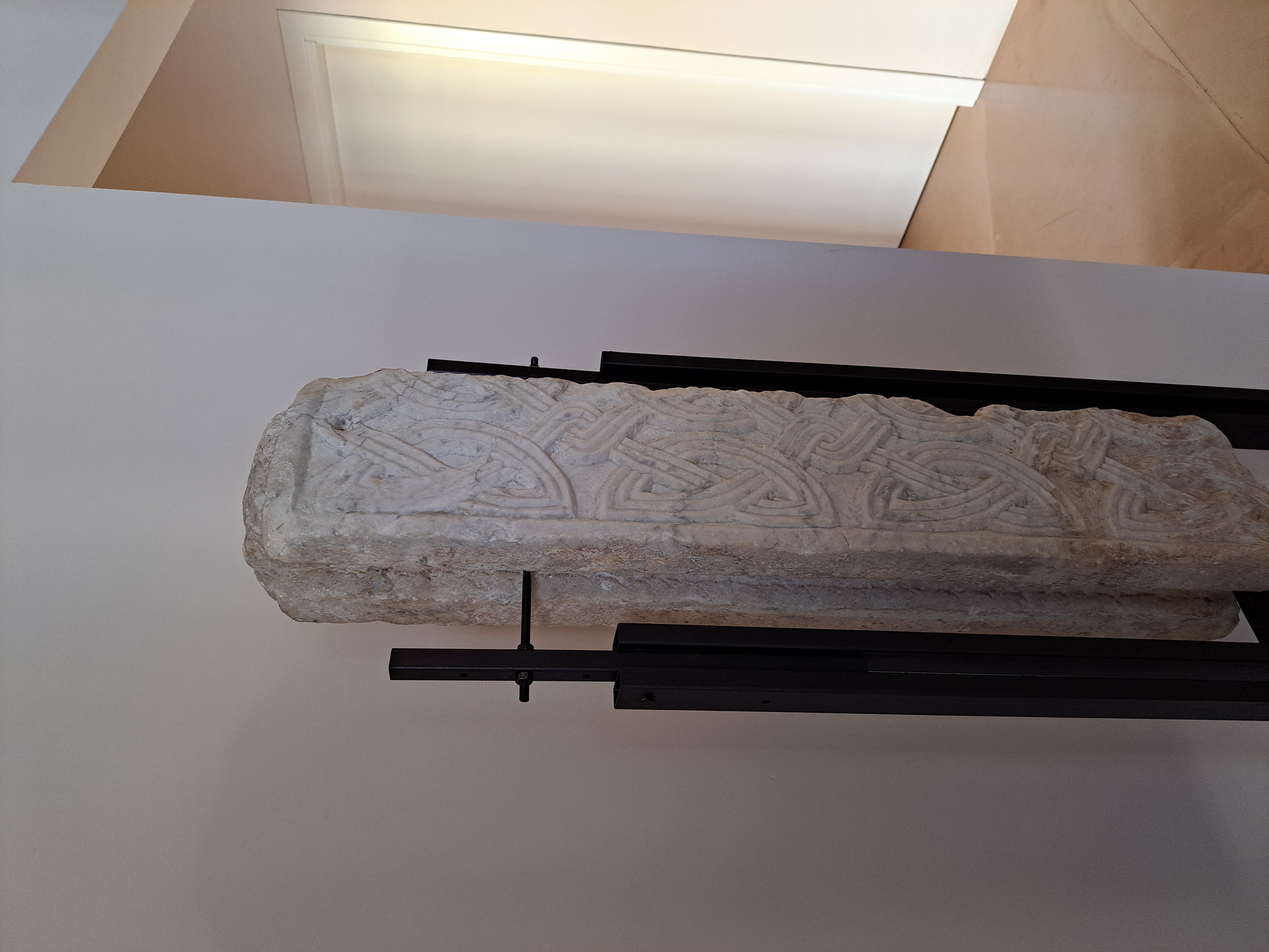 pluteo, frammento - ambito laziale (metà IX)