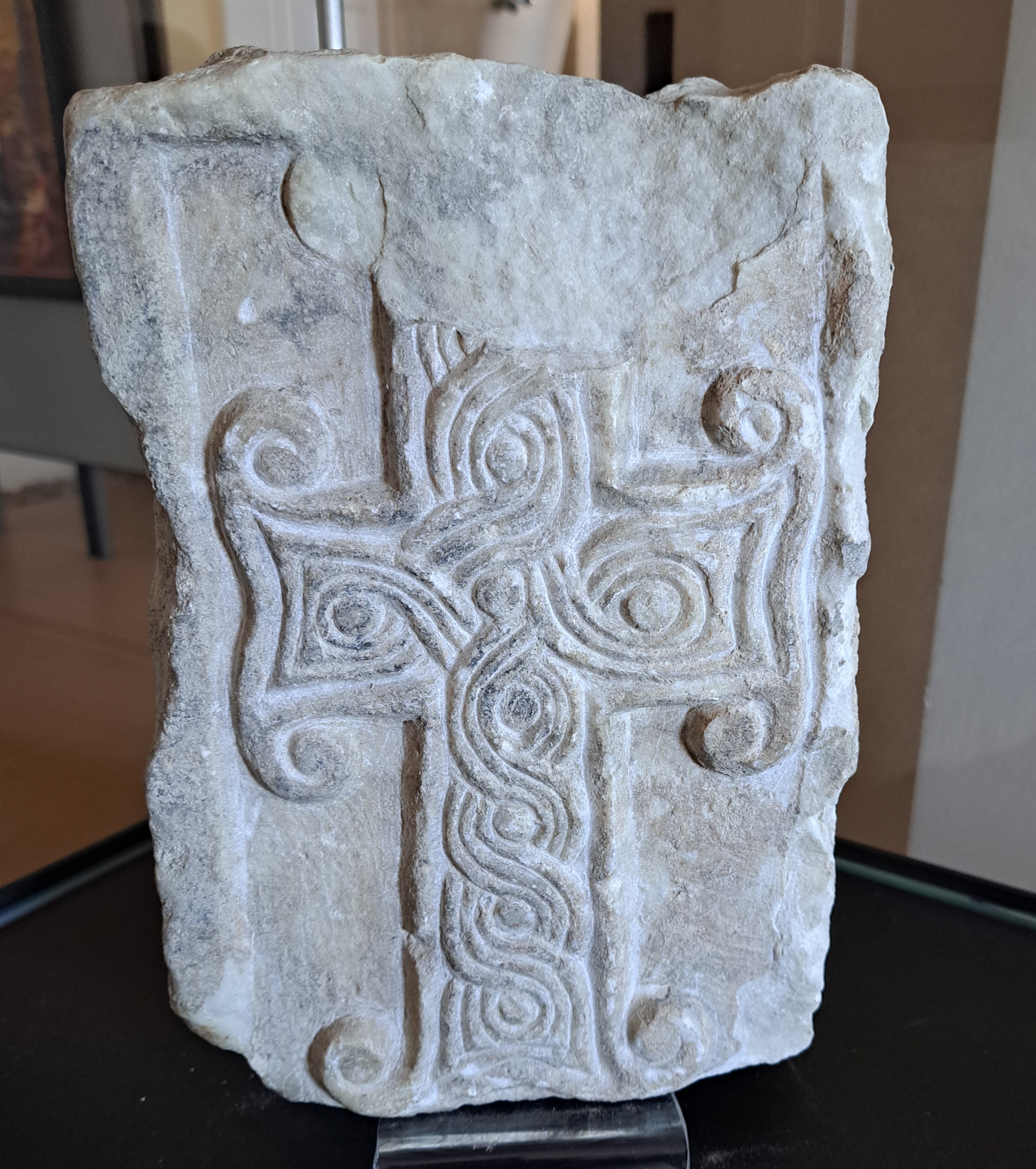 pilastrino, frammento - ambito laziale (XI, XII)