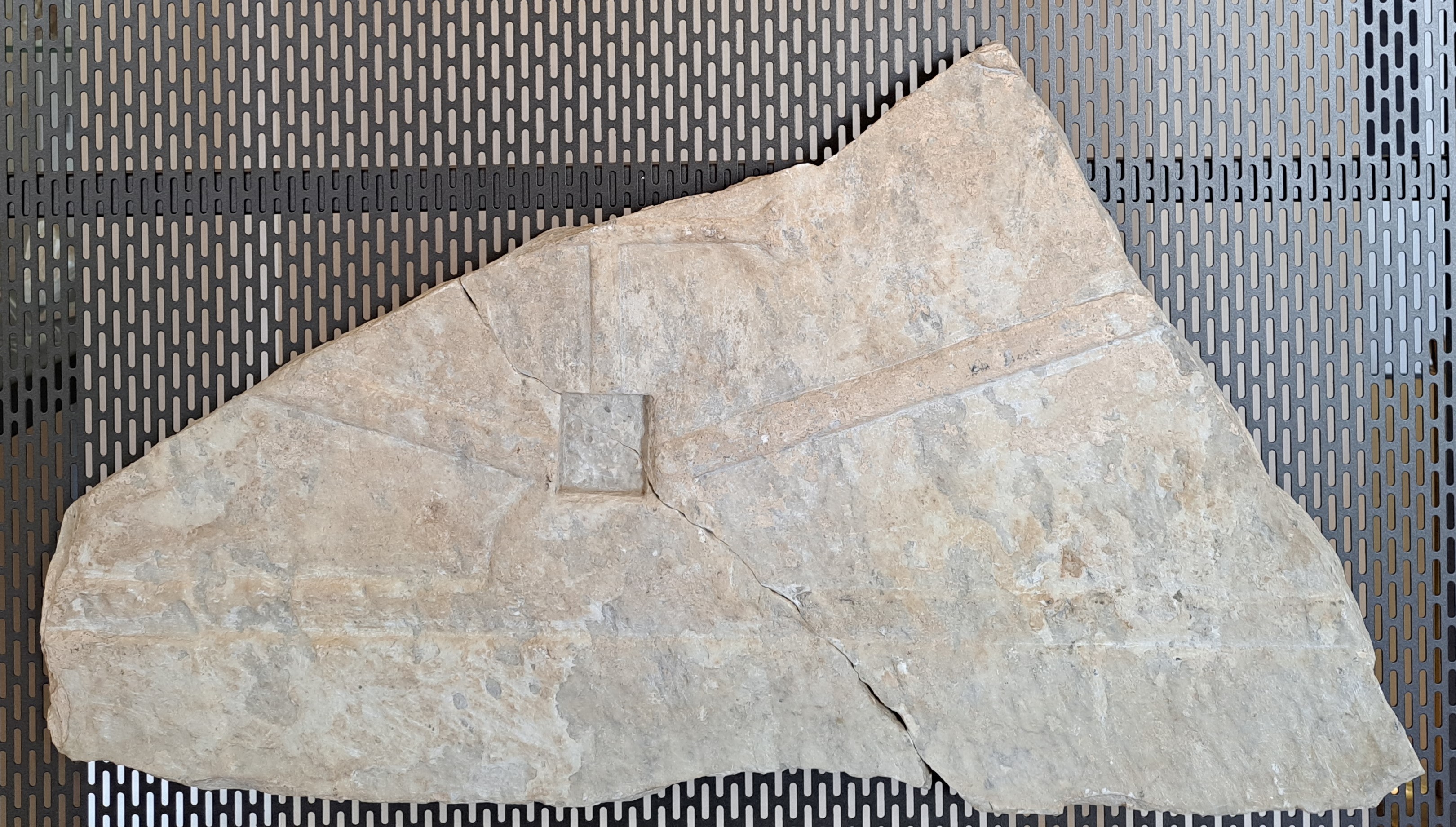 pluteo, frammento - ambito laziale (VI)