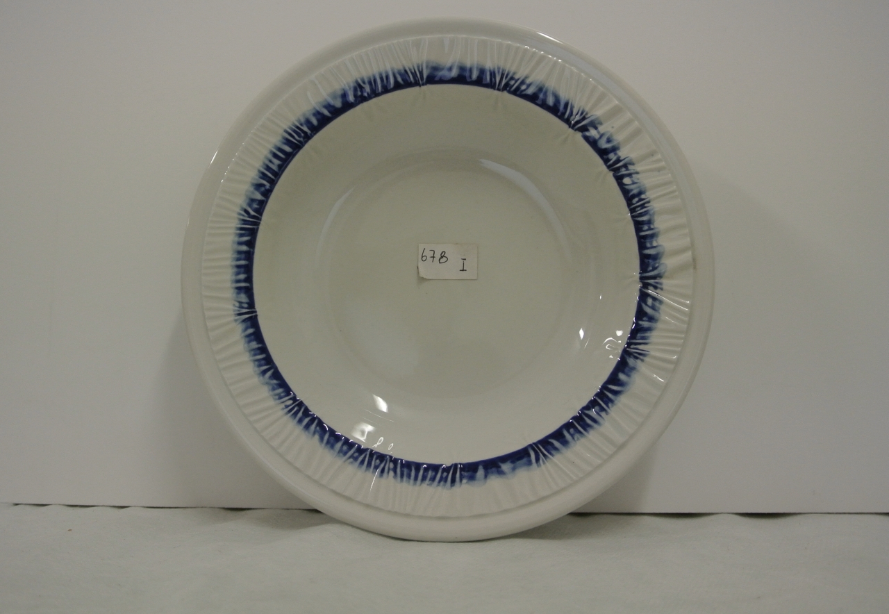 piatto fondo, opera isolata - ambito friulano (seconda metà sec. XX)