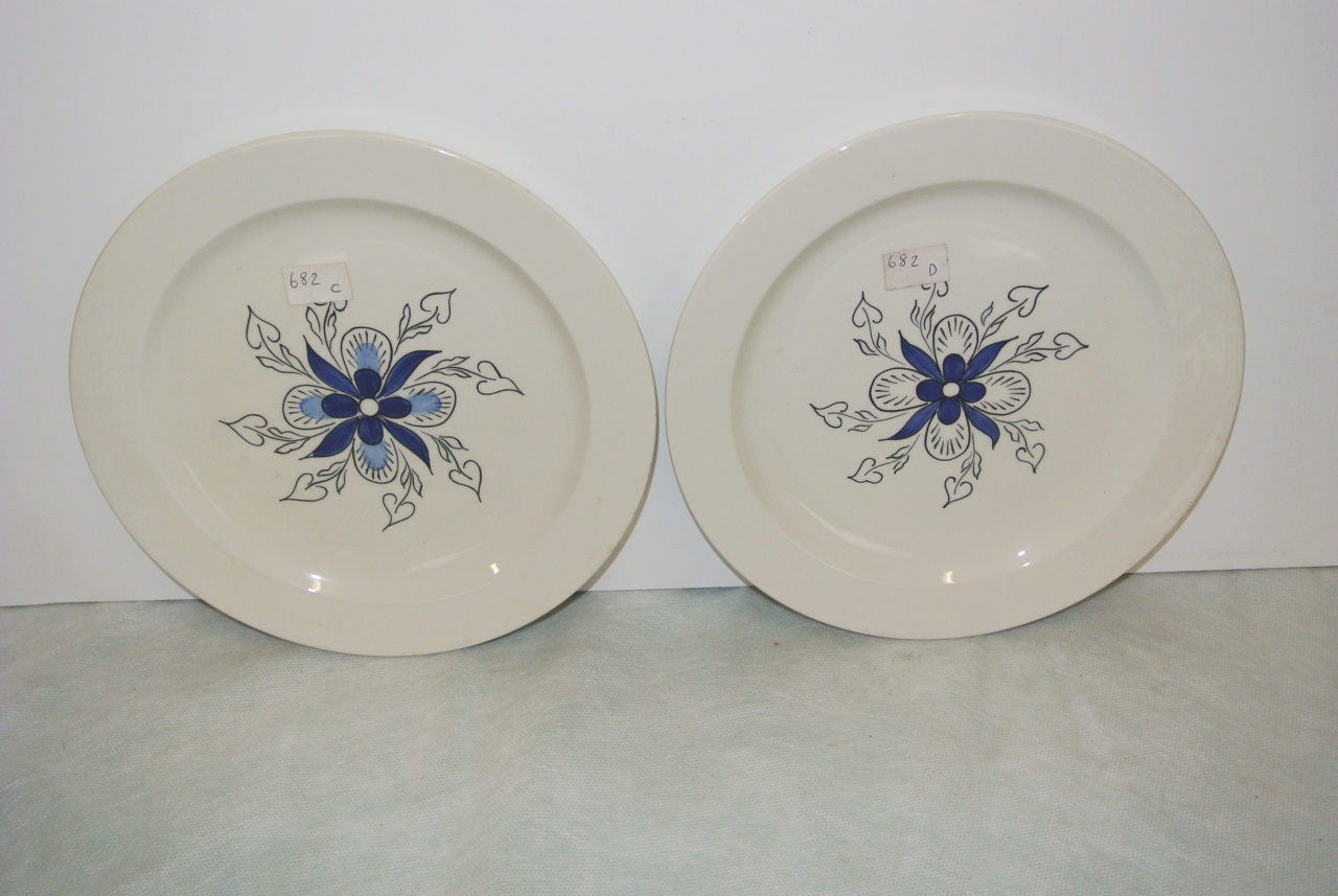 piatto piano, coppia - ambito friulano (terzo quarto sec. XX)