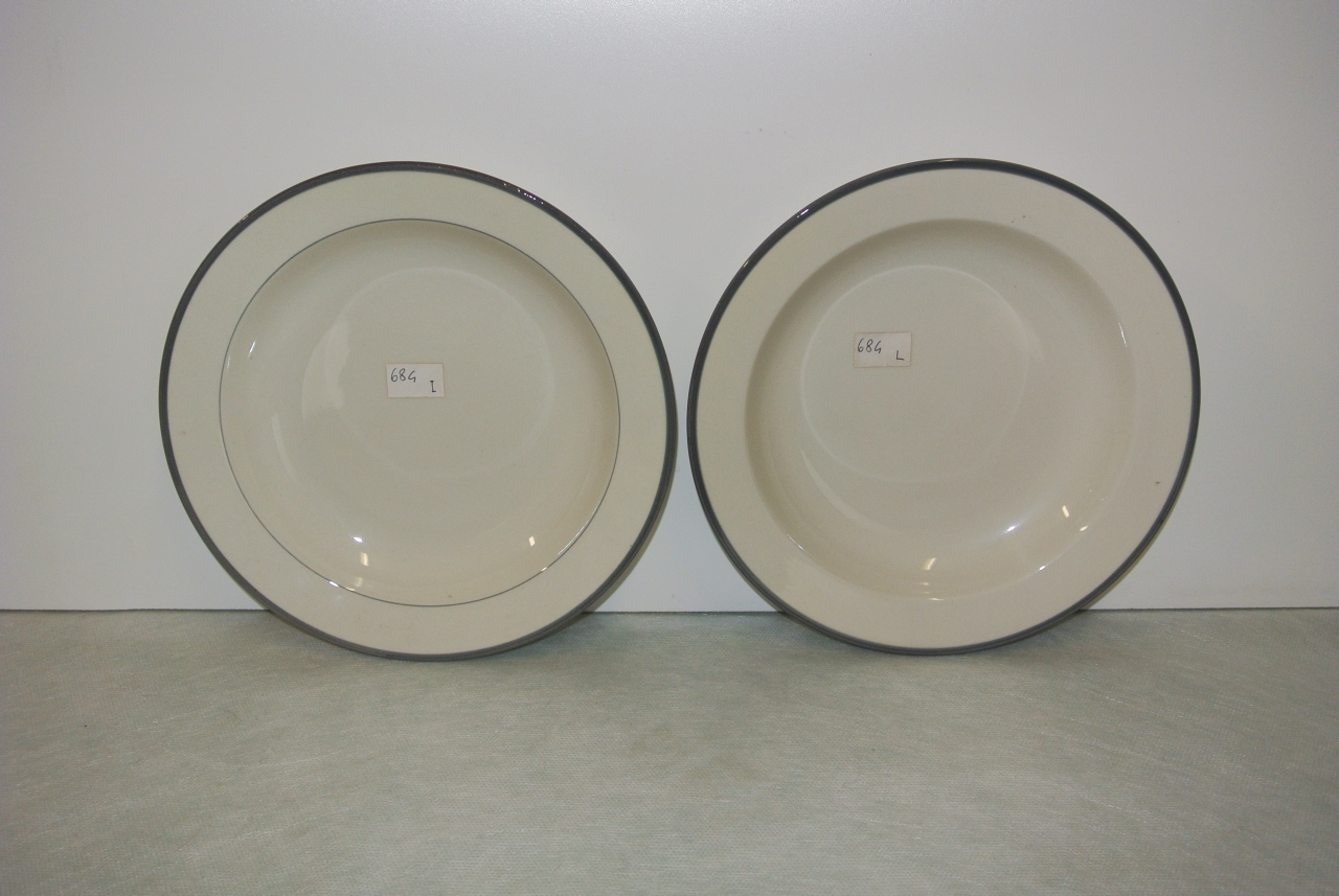 piatto fondo, paio - ambito friulano (terzo quarto sec. XX)