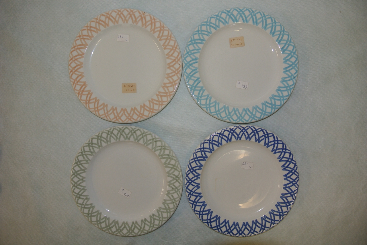 piatto piano, serie - ambito friulano (seconda metà sec. XX)