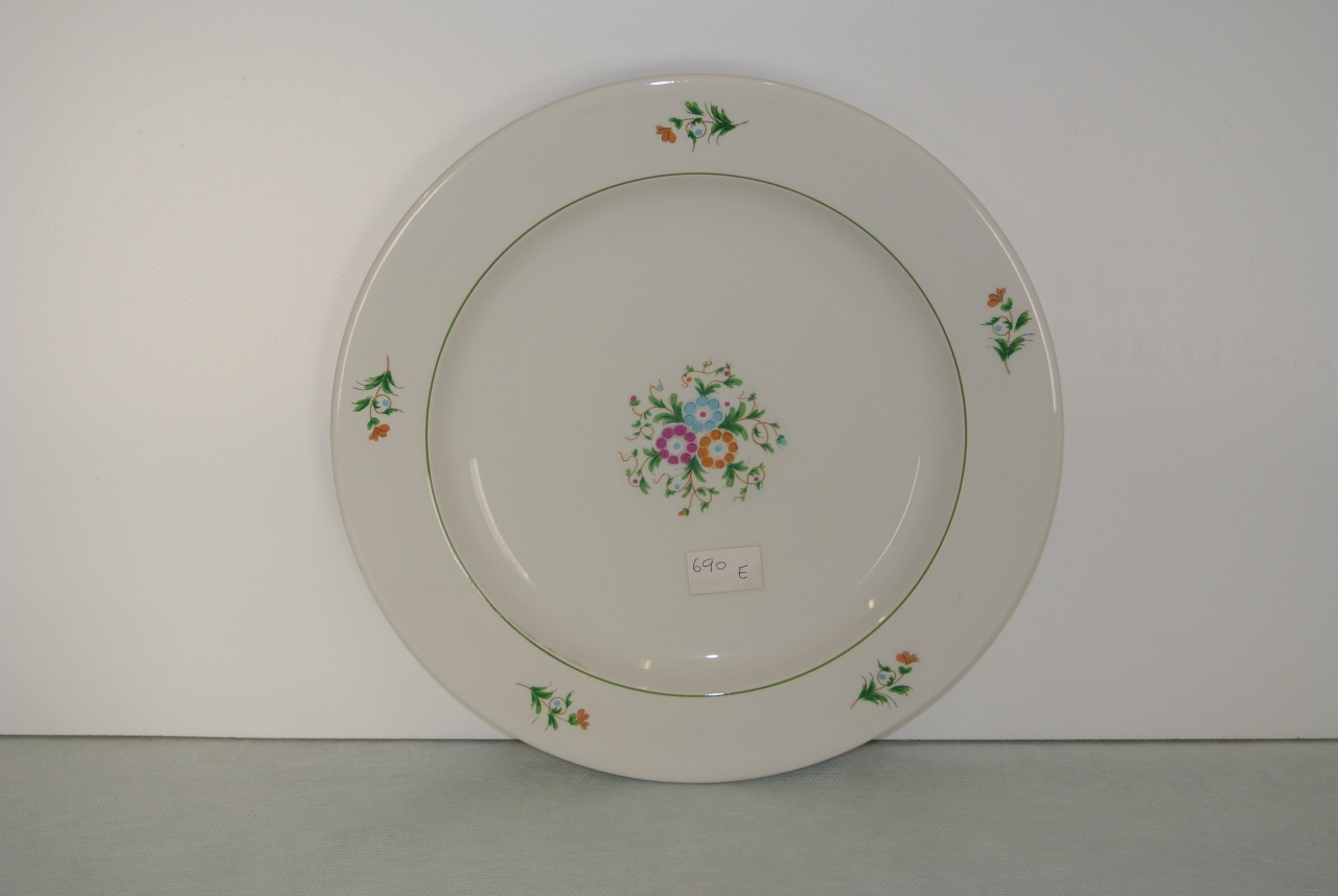 piatto piano, opera isolata - ambito friulano (seconda metà sec. XX)