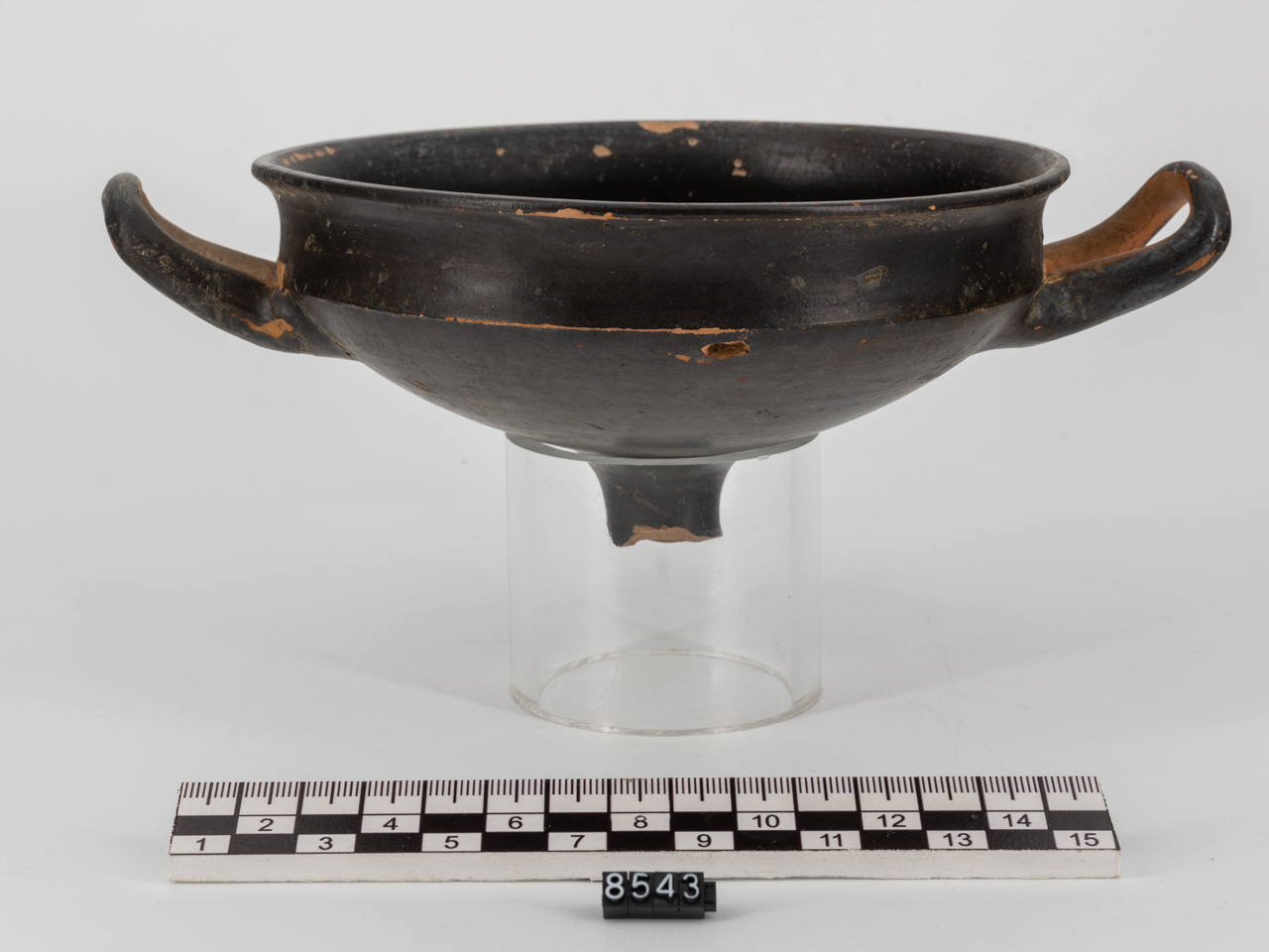 kylix, Bloesch, tipo C (fine/ inizio VI a.C.-V a.C)