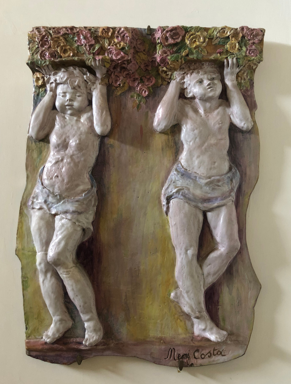 Putti (rilievo) di Costa, Memi (XX secolo)