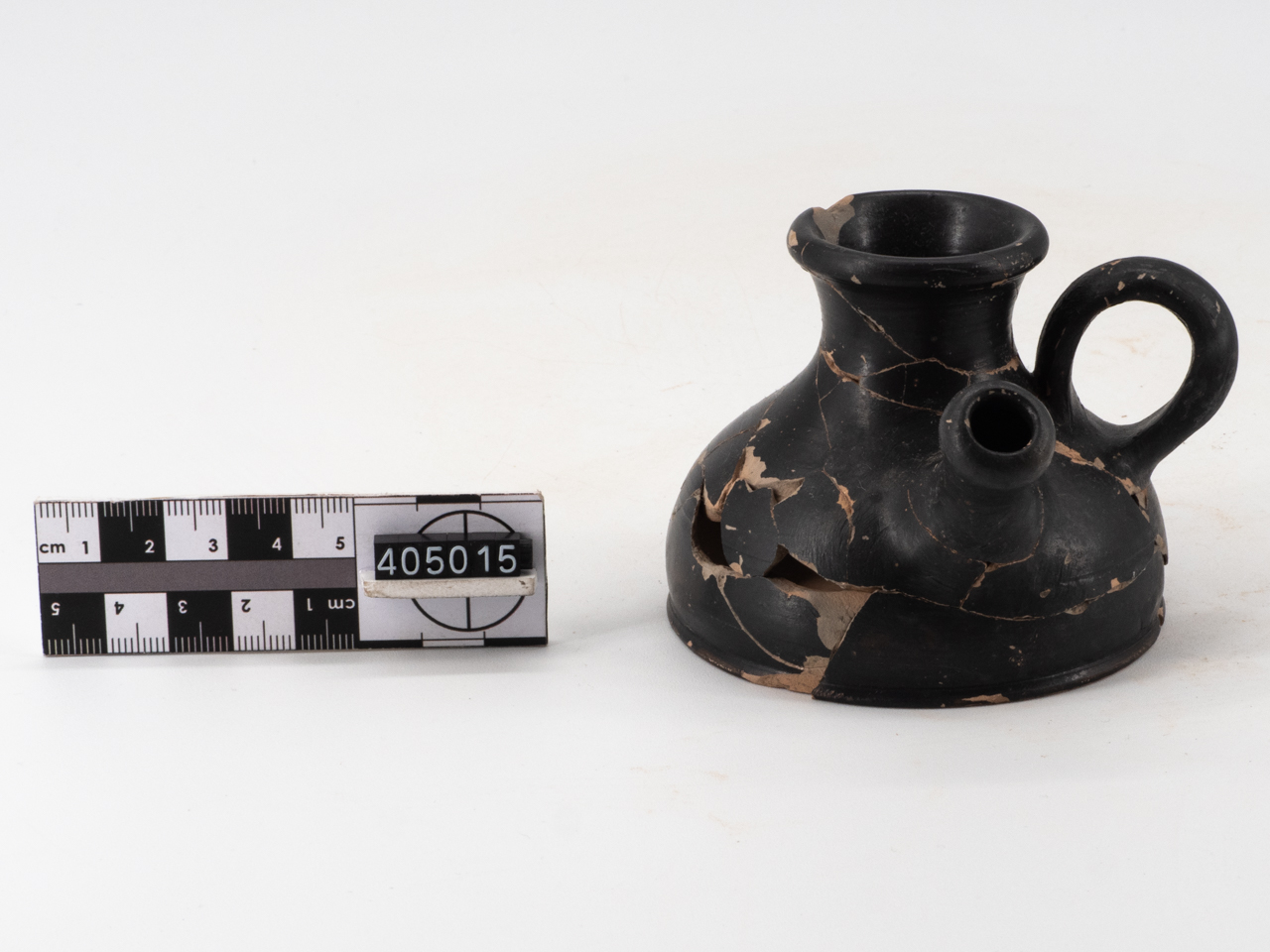 vaso/ poppatoio - produzione coloniale (ultimo quarto V a.C)
