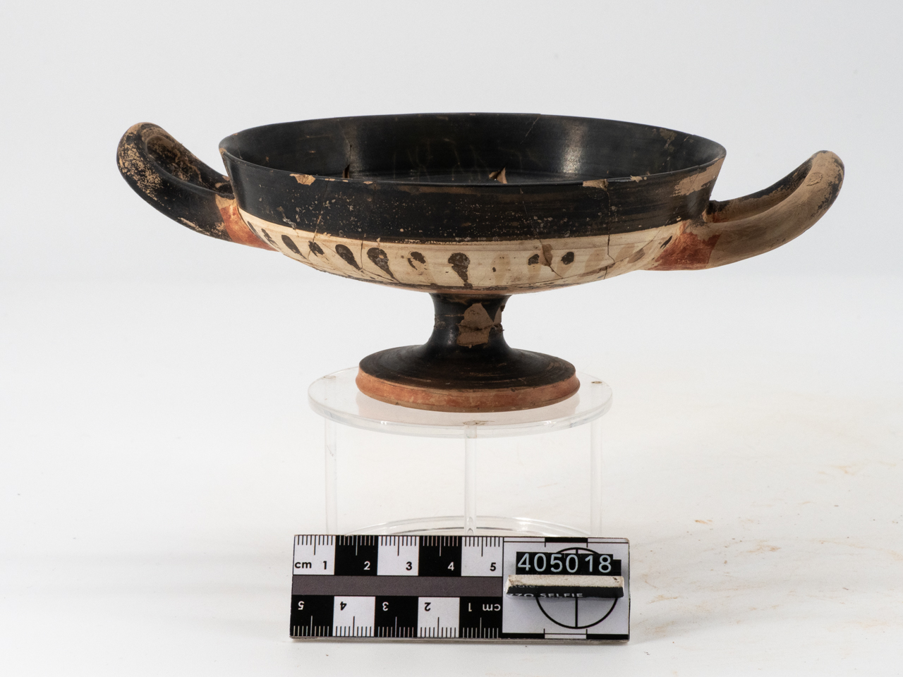 kylix, Vicup - produzione coloniale (ultimo quarto V a.C)