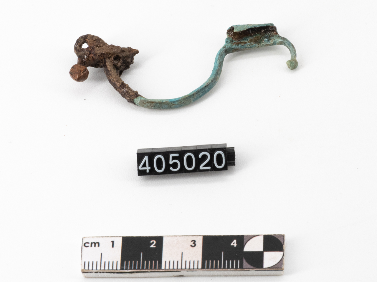 fibula/ ad arco semplice - ambito coloniale (ultimo quarto V a.C)