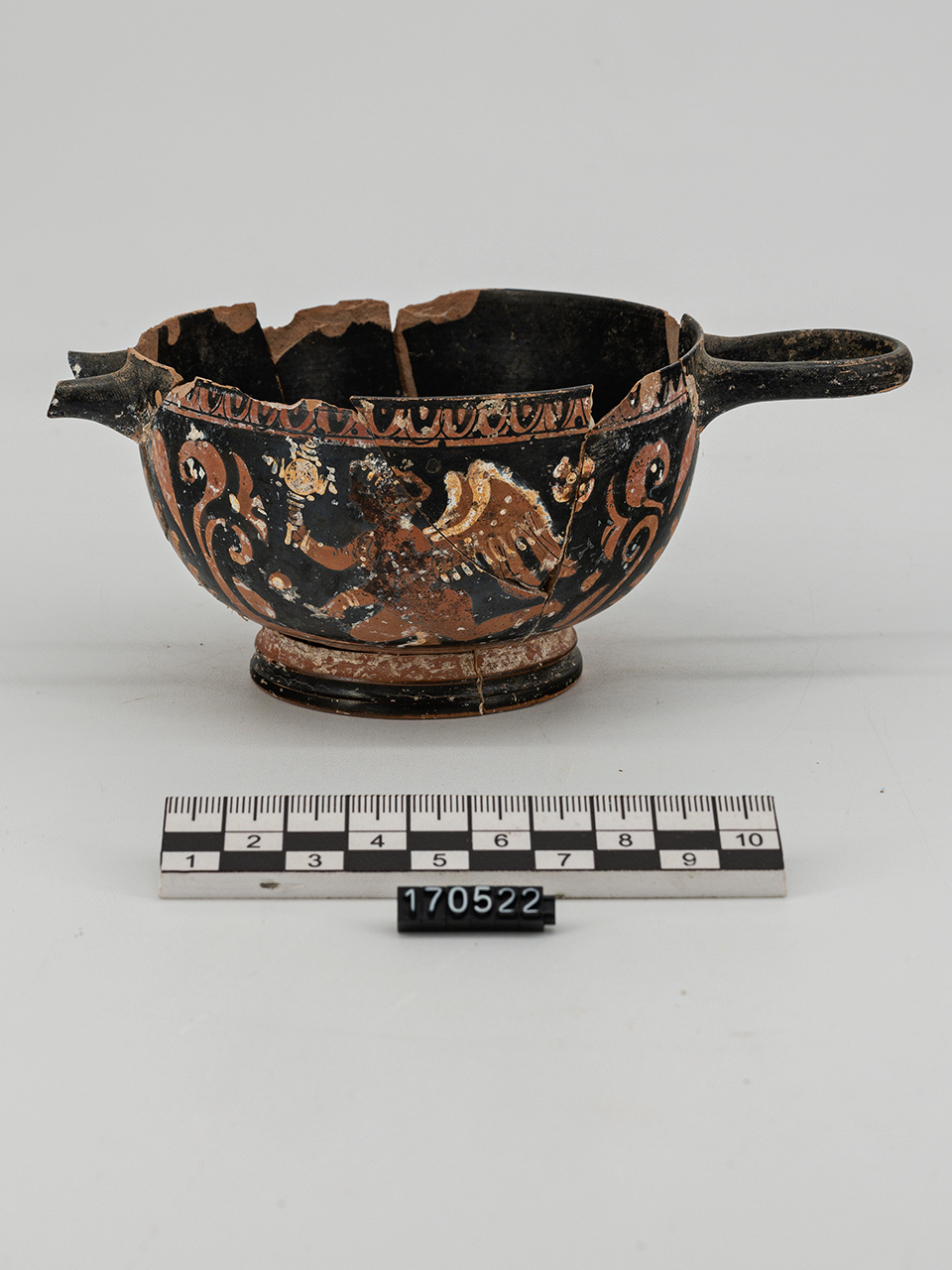 coppa, Cup-skyphos (seconda metà SECOLI/ IV a.C)