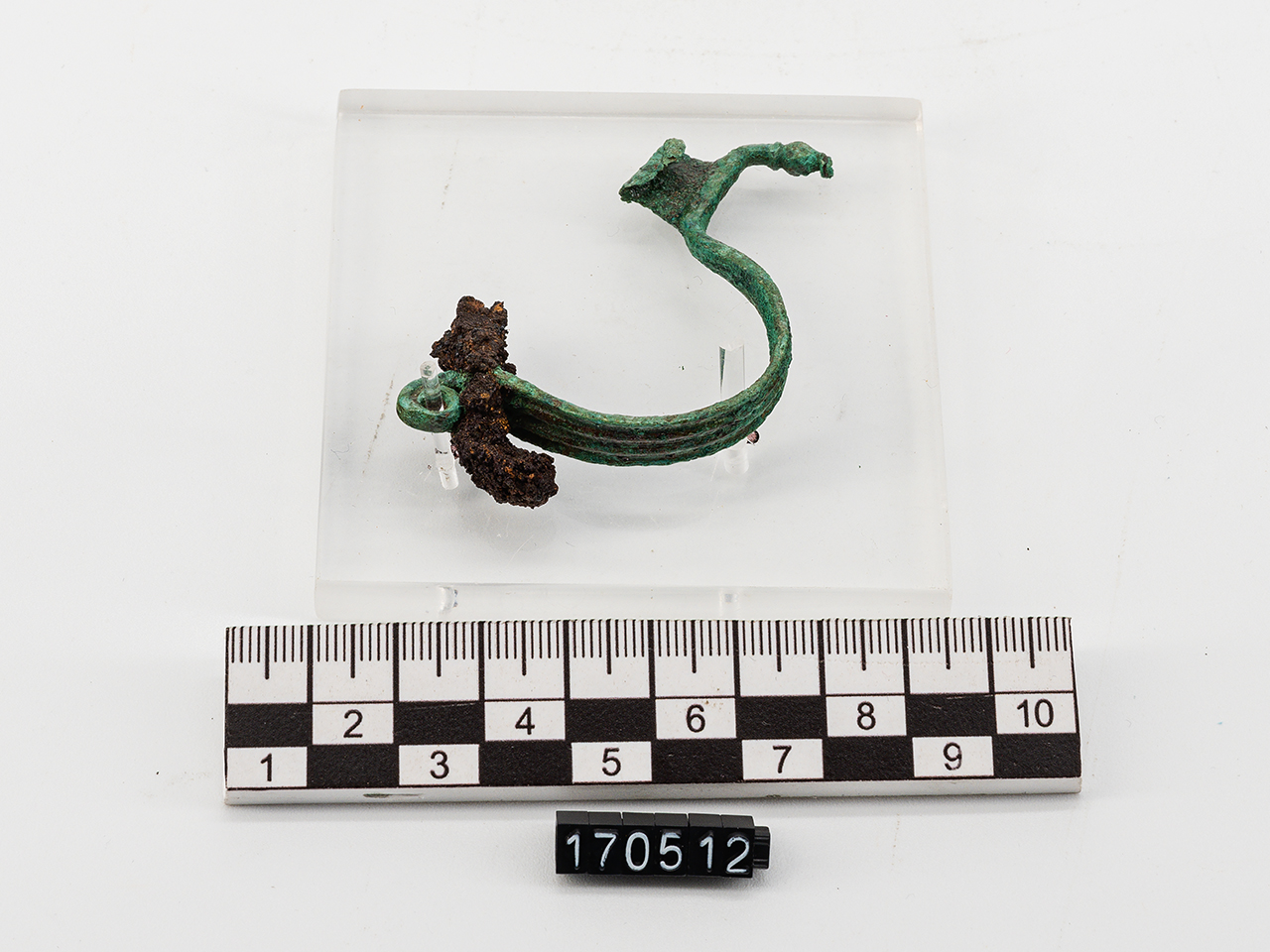 fibula/ ad arco semplice (metà SECOLI/ IV a.C)