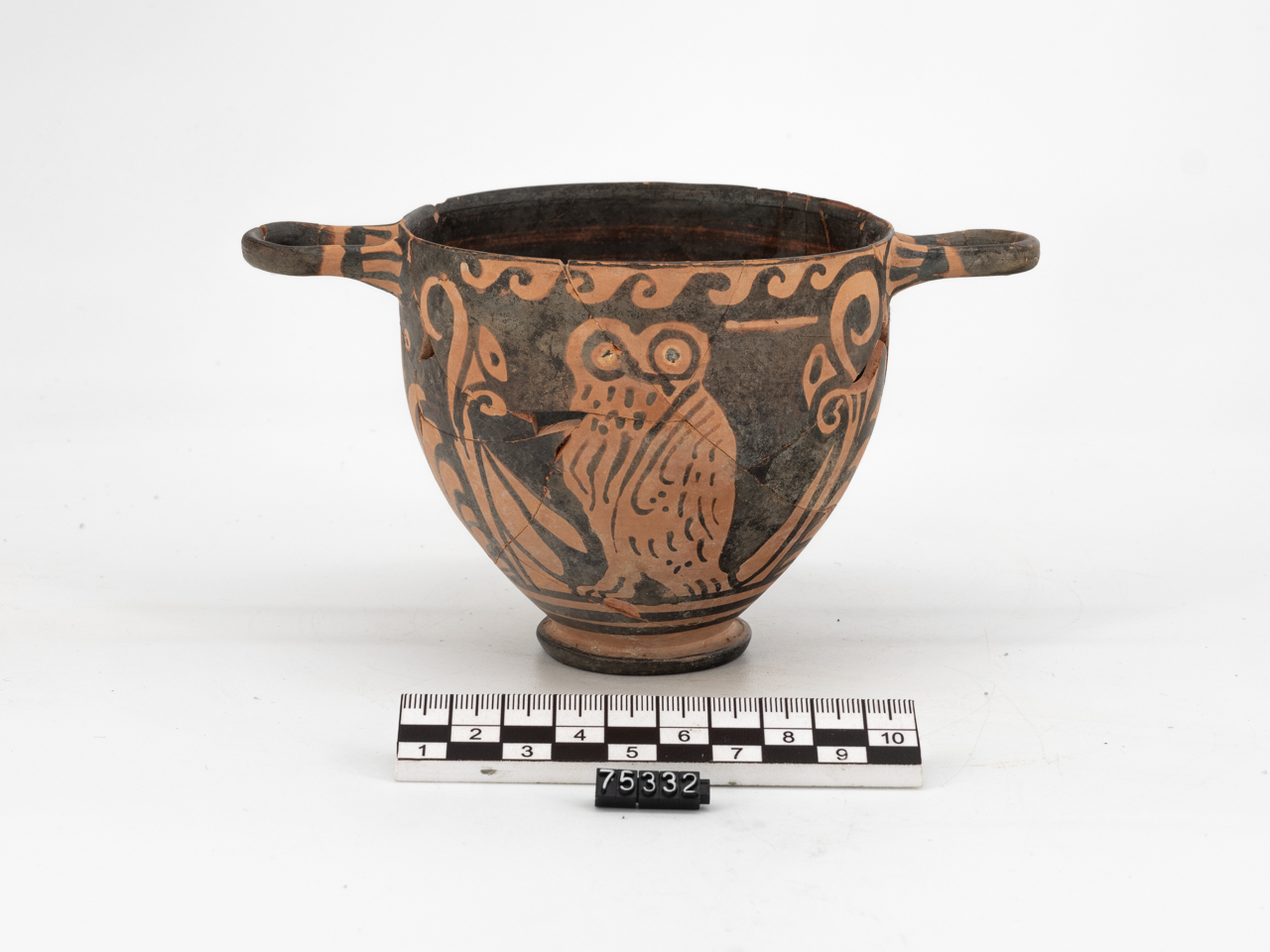 skyphos - lucano (metà SECOLI/ IV a.C)