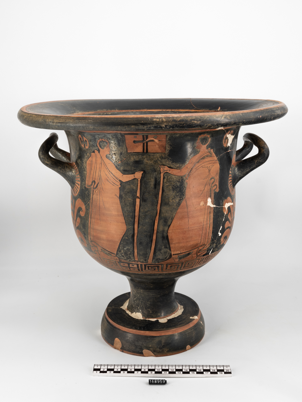 cratere/ a campana - fabbrica apula (seconda metà SECOLI/ IV a.C)