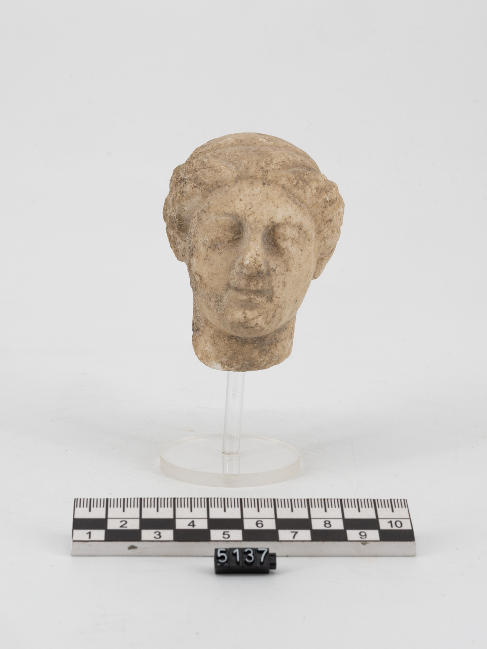 testa/ femminile (IV a.C.-III a.C)