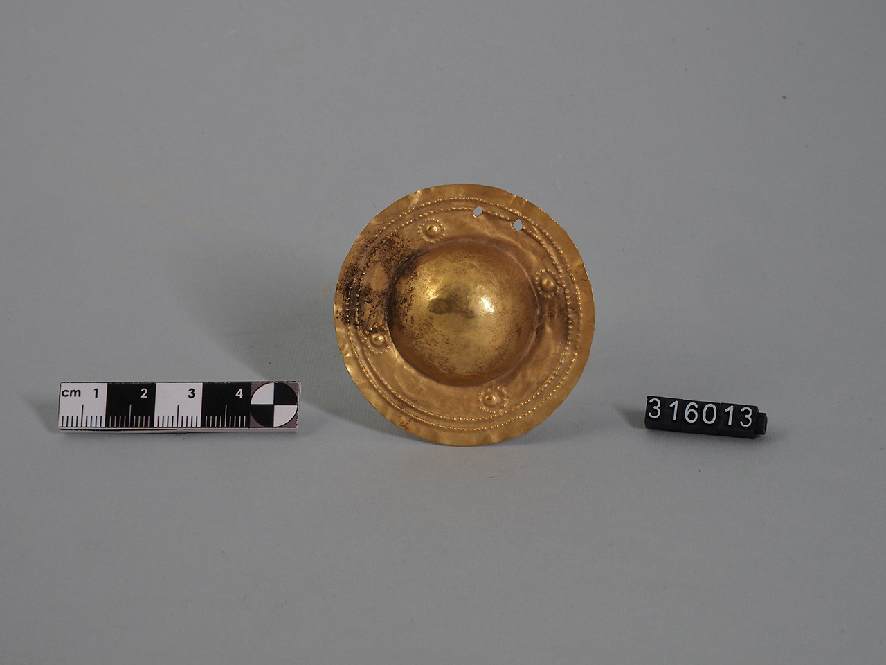 bulla - ambito enotrio (VIII a.C)