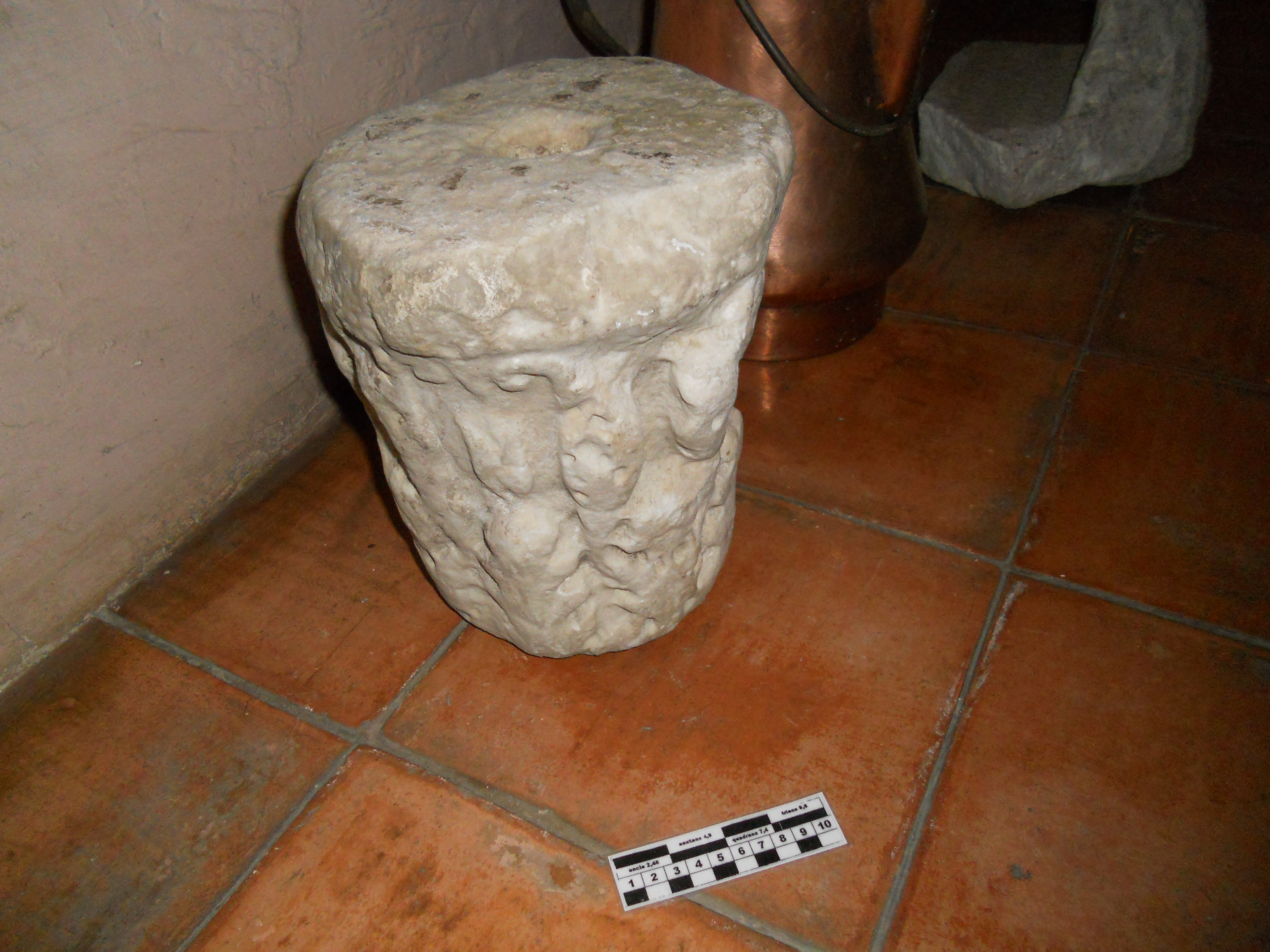 capitello (II - Fine III)