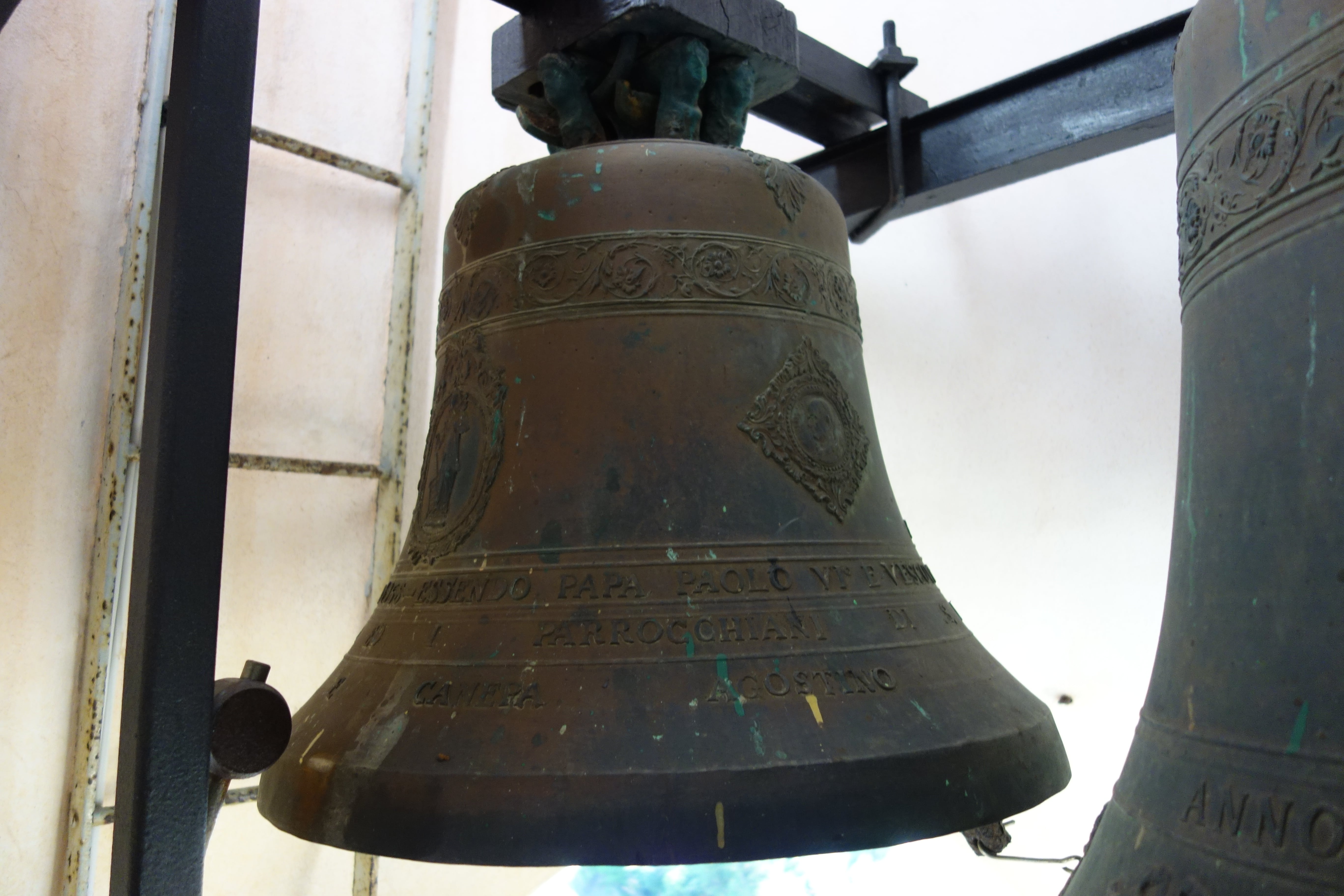 VI Campana (campana, bene complesso/ parte componente) di Achille Mazzola (fonderia) (terzo quarto XX)