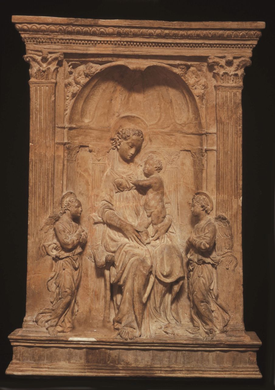 Madonna col Bambino tra due angeli (scultura) di Bardi Donato detto Donatello (primo quarto XV)