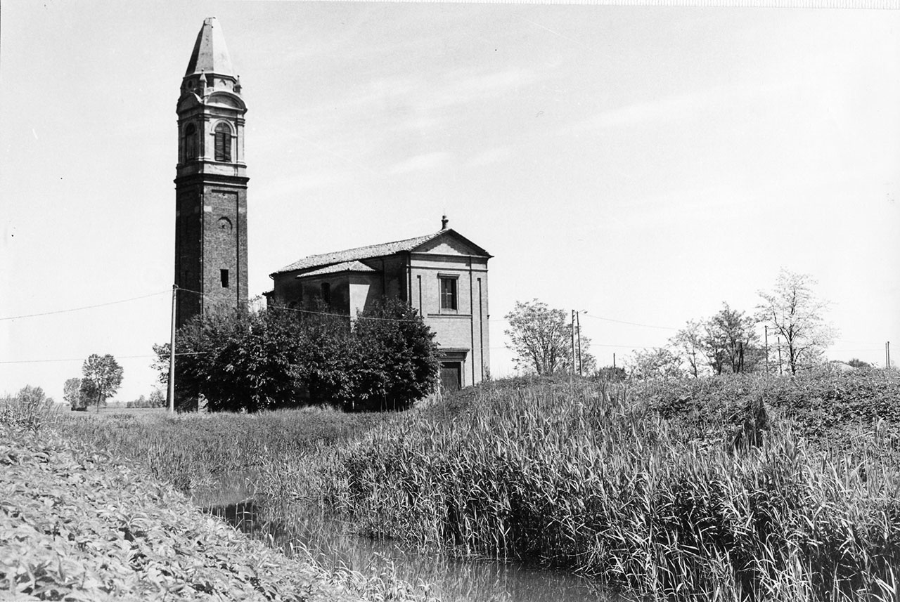 Architettura religiosa - Chiese - Spazi esterni - Spazi interni (positivo, insieme completo) di Circolo fotografico bolognese (XX)