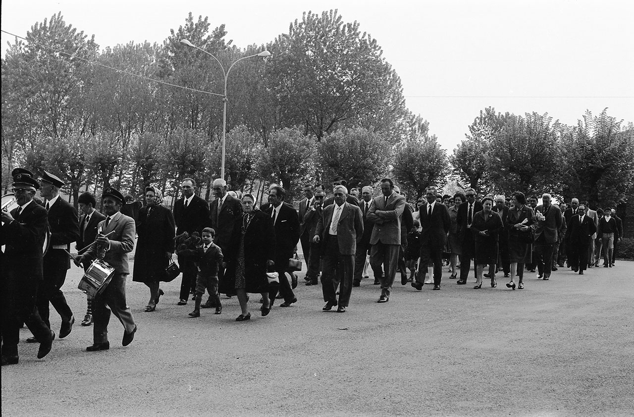 Feste nazionali - Anniversario della liberazione - 1970 (negativo, insieme) di Pondrelli, Bruno (XX)