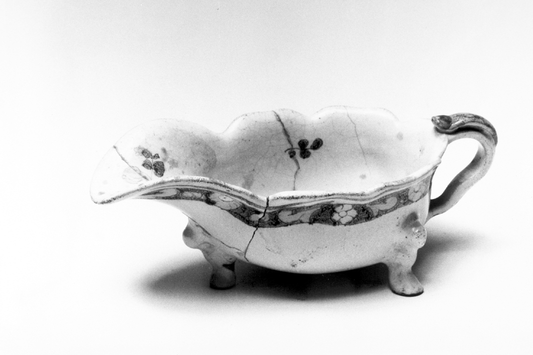 elementi decorativi vegetali (salsiera) - manifattura ligure (XVIII)