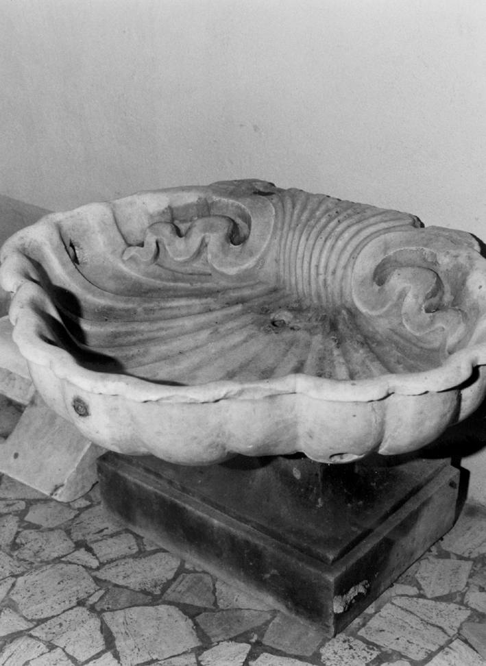 conchiglia (fontana) - bottega italiana (XVII)