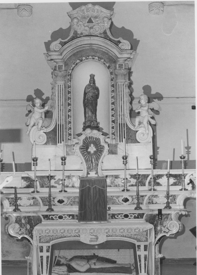 Croce con angeli e motivi decorativi (altare maggiore) di Franco, Giovan Battista (XVIII)