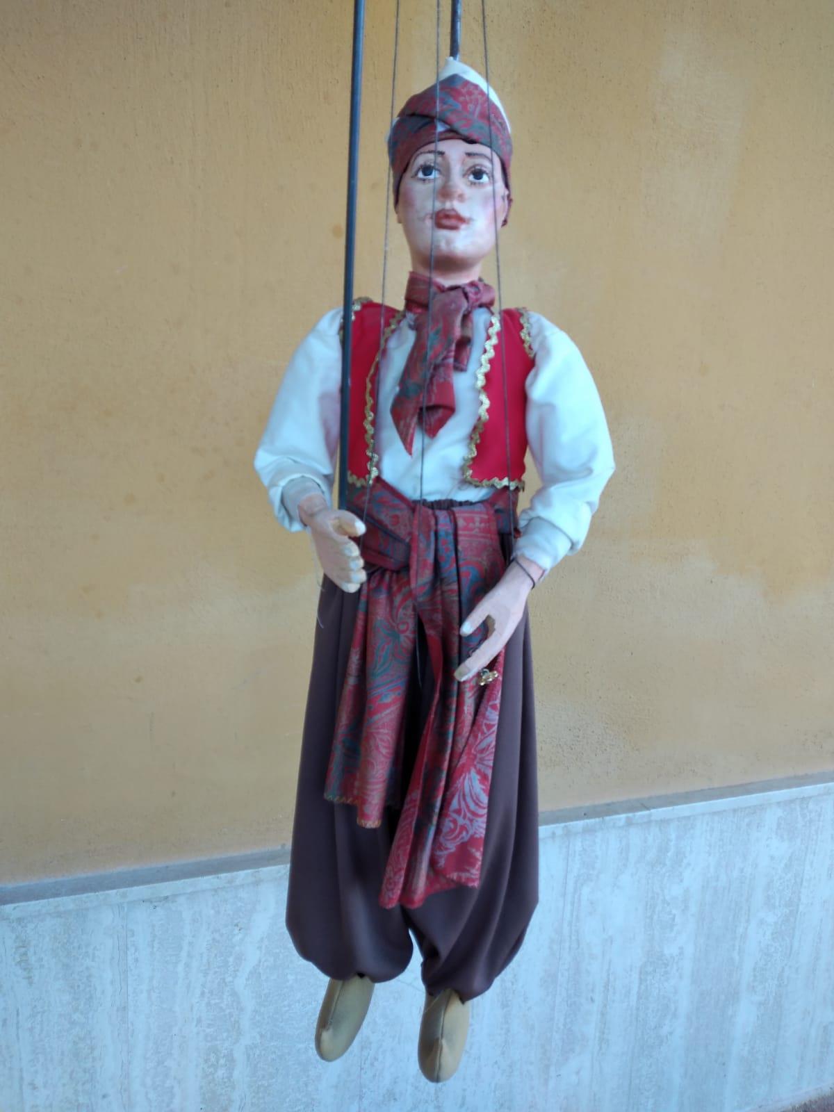 Aladino (marionetta - a filo) di Mosca Cataldo, Petrizzelli Vincenzo, Rutigliano Anna (XXI)